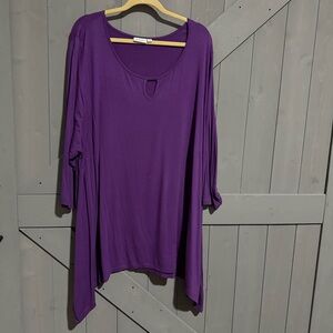 Avenue Deep Purple Scoop Neck Tunic with Keyhole T-shirt